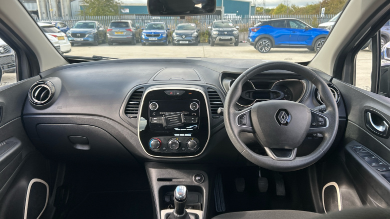 Renault Captur 0.9 TCE 90 Play 5dr Petrol Hatchback